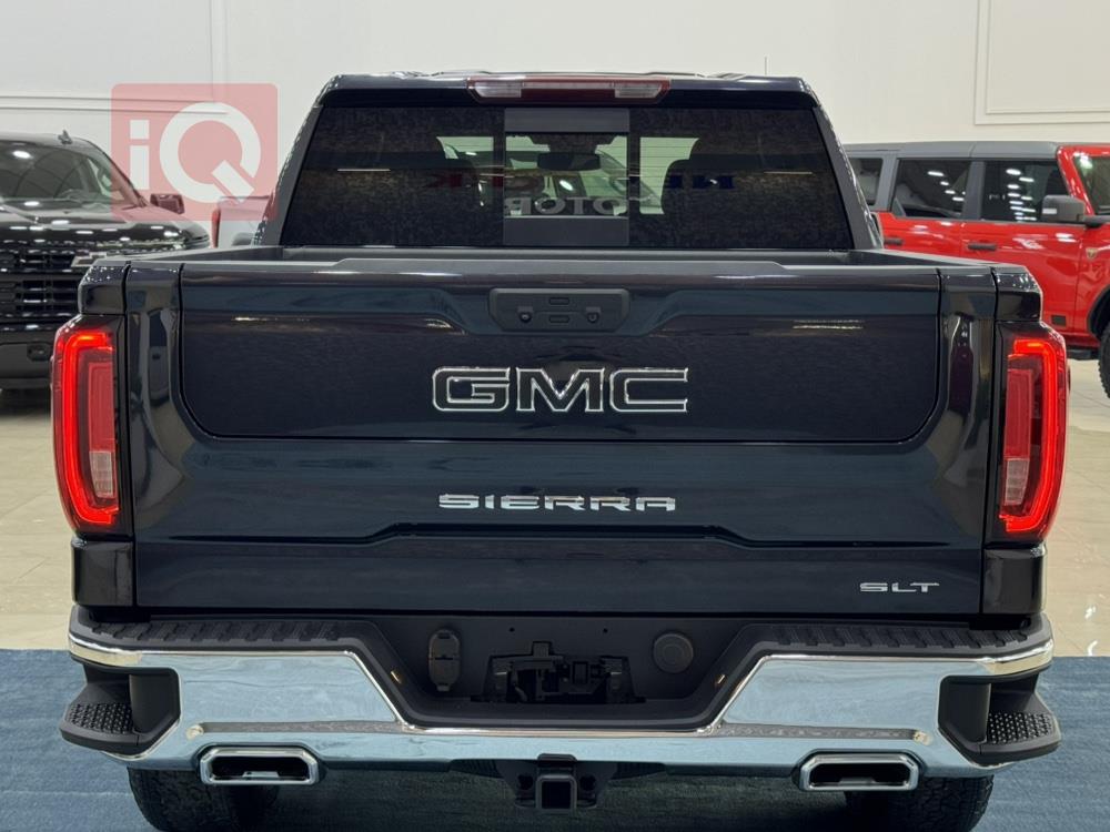 GMC Sierra